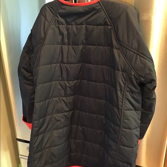 Reversible quilted Jacket great for cold weather - Picture 3 of 3